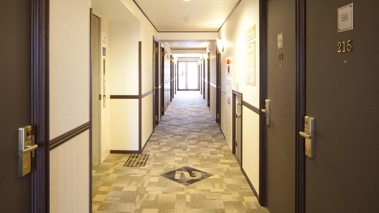 Toyoko Inn Shin-Osaka-Eki Higashi-Guchi מראה חיצוני תמונה