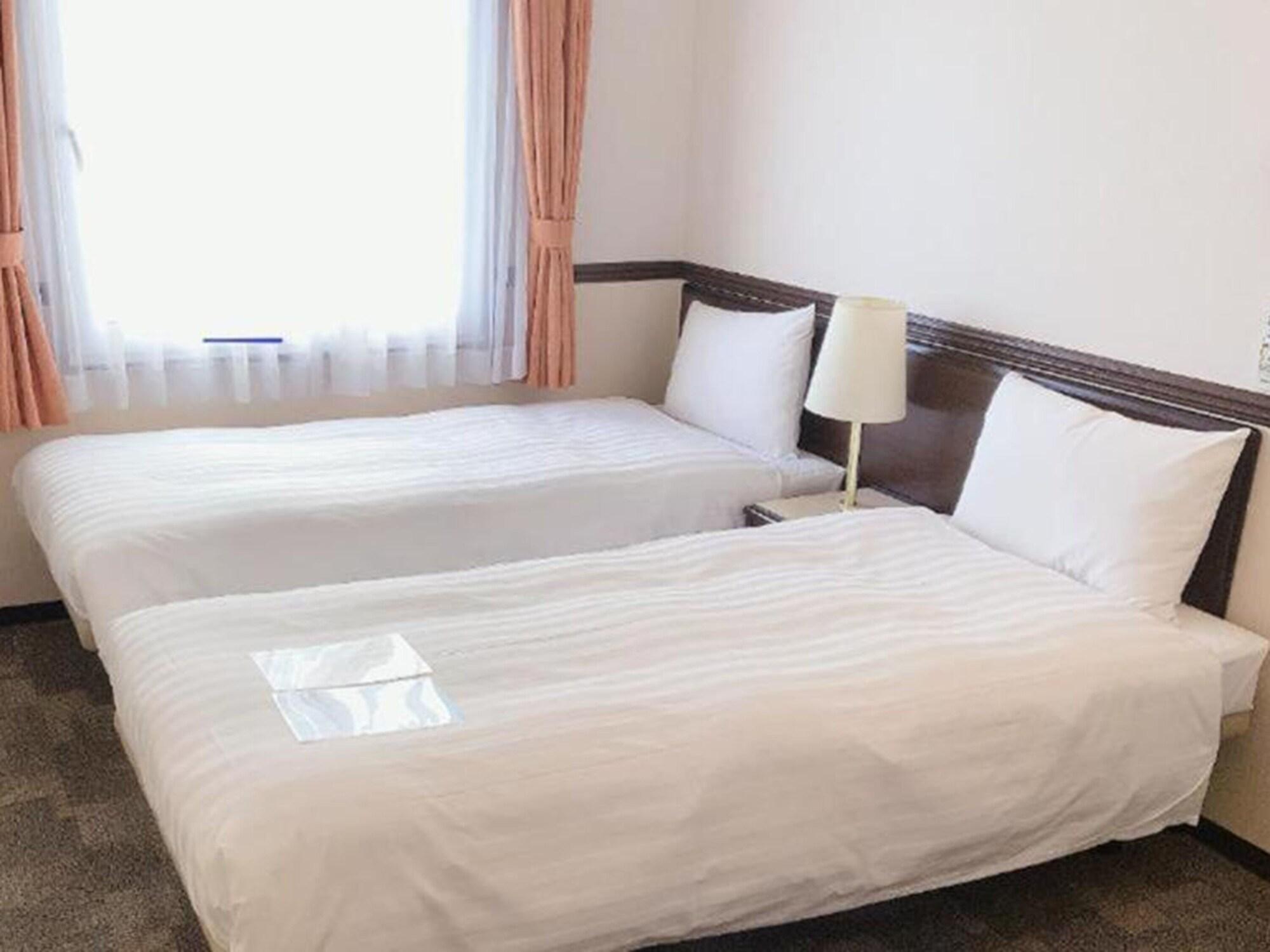 Toyoko Inn Shin-Osaka-Eki Higashi-Guchi מראה חיצוני תמונה